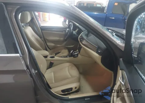 2013 BMW X1 xDrive28I из США, поврежденный, VIN WBAVL1C53DVR82039